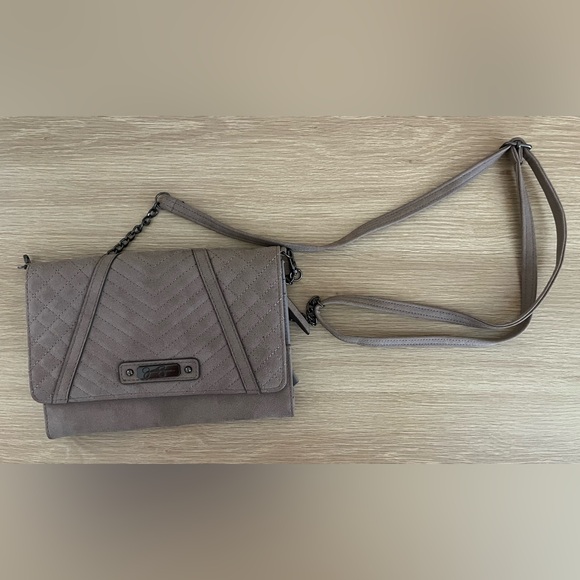 Jessica Simpson Taupe Quilted Crossbody Bag - Picture 1 of 5